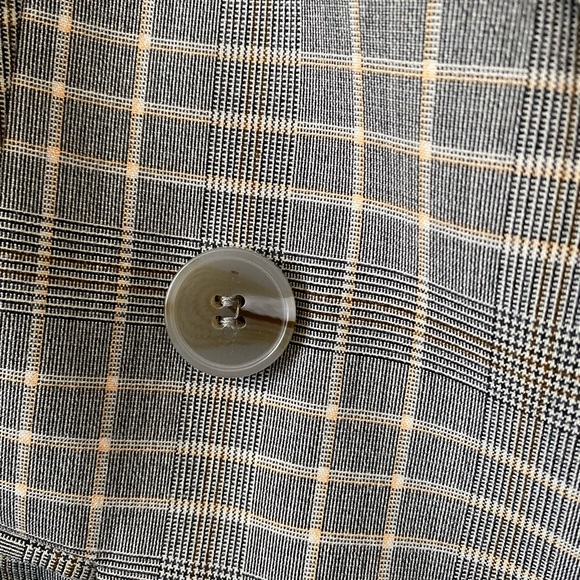 H&M gray checkered plaid blazer - Picture 4 of 5